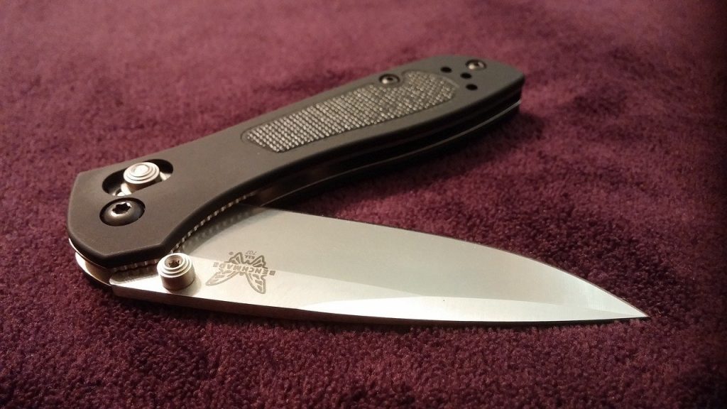 benchmade triage